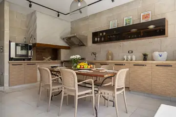 Modern Six-Bedroom Villa in Kaštel Lukšić