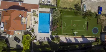 Modern Six-Bedroom Villa in Kaštel Lukšić