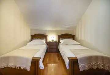 Modern Six-Bedroom Villa in Kaštel Lukšić