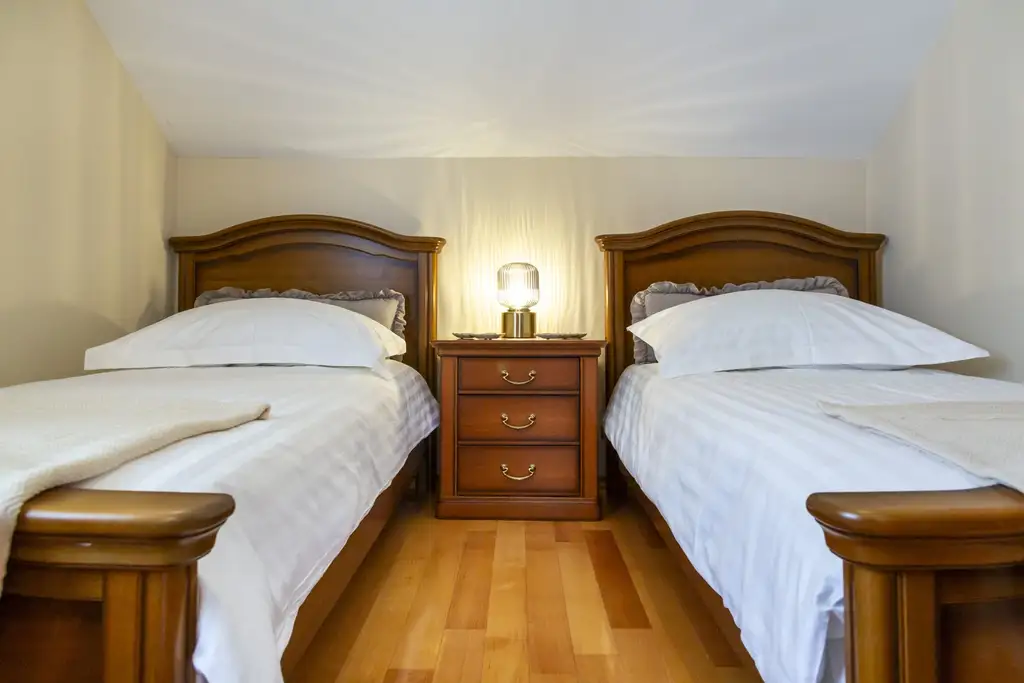 Modern Six-Bedroom Villa in Kaštel Lukšić