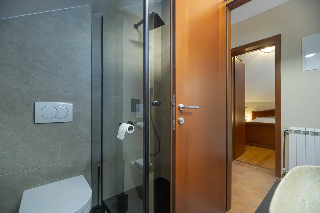 Modern Six-Bedroom Villa in Kaštel Lukšić