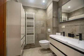 Modern Six-Bedroom Villa in Kaštel Lukšić