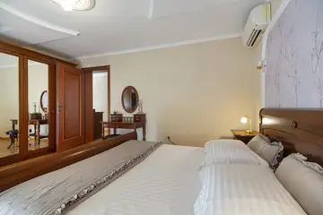 Modern Six-Bedroom Villa in Kaštel Lukšić