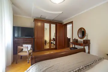 Modern Six-Bedroom Villa in Kaštel Lukšić