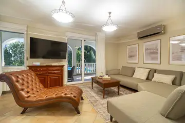 Modern Six-Bedroom Villa in Kaštel Lukšić