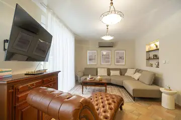 Modern Six-Bedroom Villa in Kaštel Lukšić