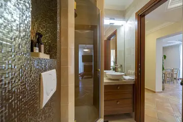 Modern Six-Bedroom Villa in Kaštel Lukšić