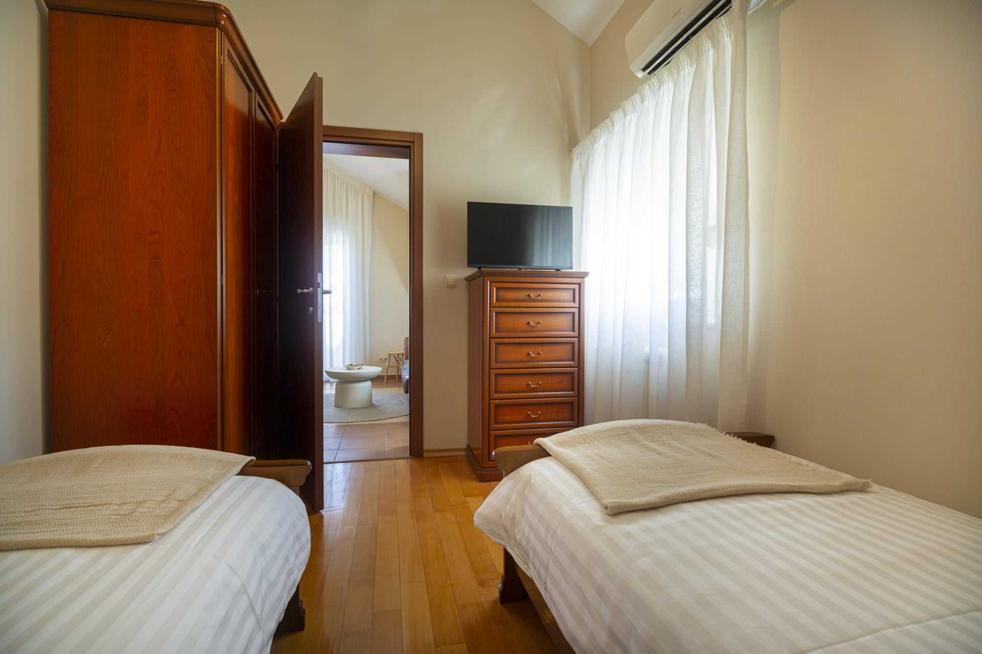 Villa Terra Antiqua with Pool