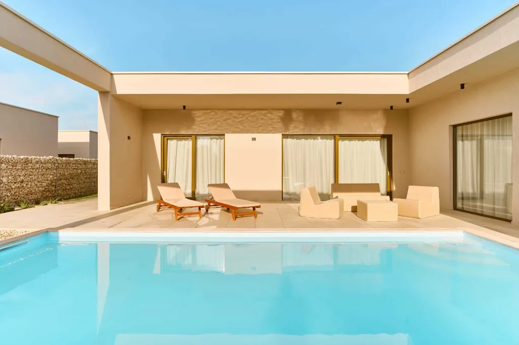 Modern 3-Bedroom Villa Retreat in Tar