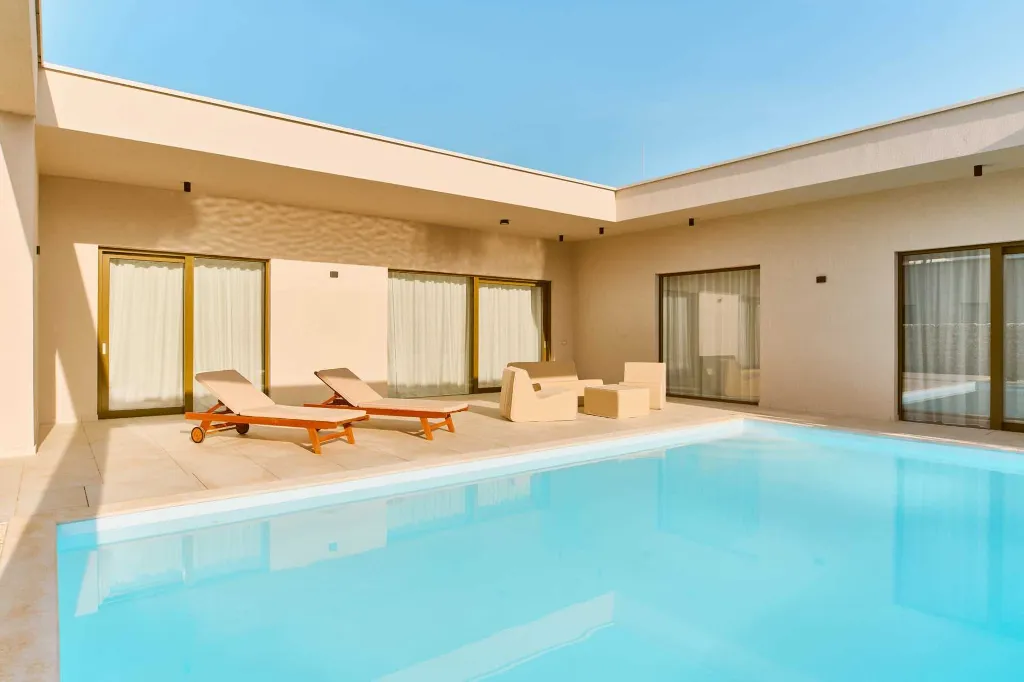 Modern 3-Bedroom Villa Retreat in Tar