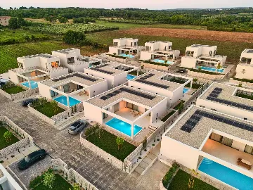 Modern 3-Bedroom Villa Retreat in Tar