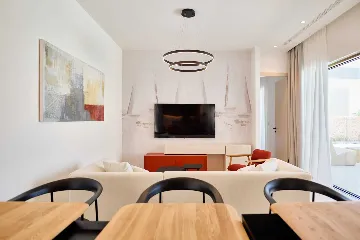 Modern 3-Bedroom Villa Retreat in Tar