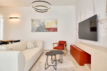 Modern 3-Bedroom Villa Retreat in Tar