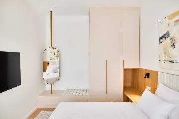 Modern 3-Bedroom Villa Retreat in Tar