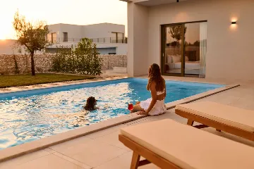 Spacious Villa Retreat with 4 Bedrooms in Tar