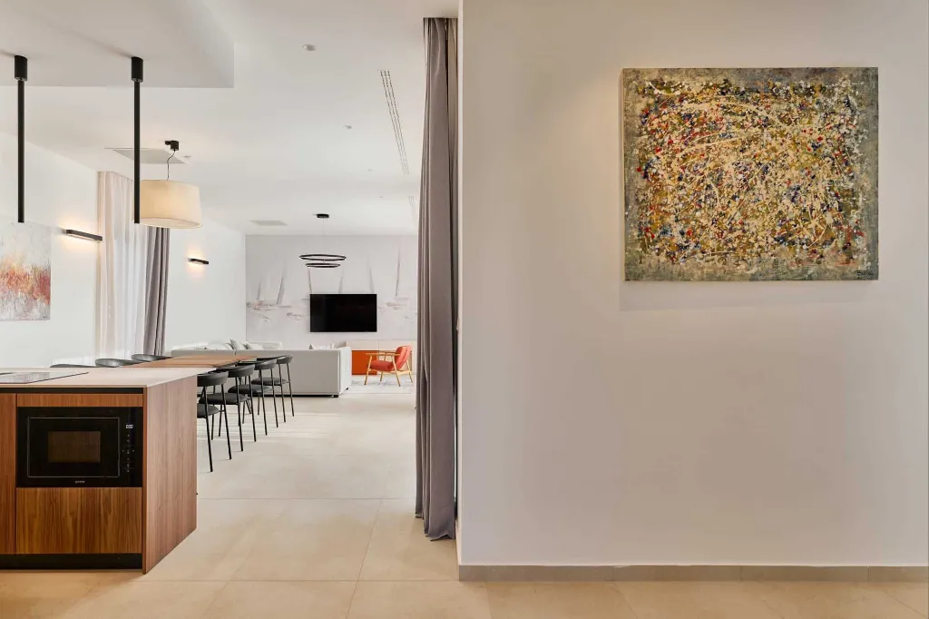 Spacious Villa Retreat with 4 Bedrooms in Tar
