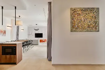 Spacious Villa Retreat with 4 Bedrooms in Tar