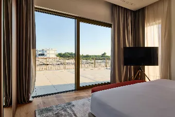 Spacious Villa Retreat with 4 Bedrooms in Tar