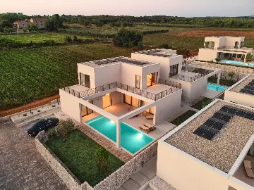 Spacious Villa Retreat with 4 Bedrooms in Tar