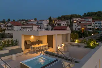 Spacious Family Villa with Pool in Trogir