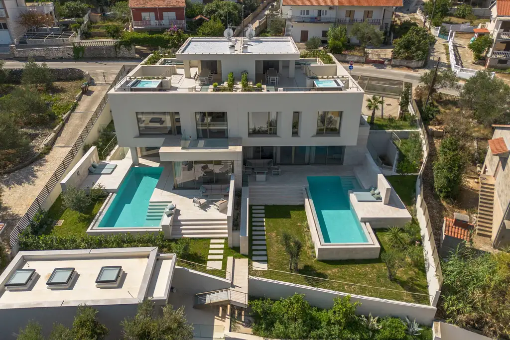 Spacious Family Villa with Pool in Trogir