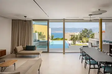 Spacious Family Villa with Pool in Trogir