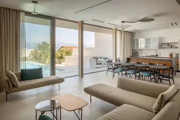 Spacious Family Villa with Pool in Trogir