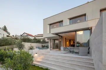 Contemporary Villa Retreat with 3 Bedrooms in Trogir