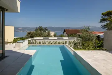 Contemporary Villa Retreat with 3 Bedrooms in Trogir