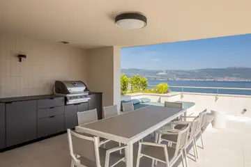 Contemporary Villa Retreat with 3 Bedrooms in Trogir