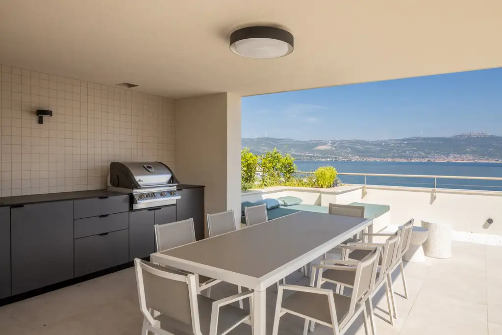 Contemporary Villa Retreat with 3 Bedrooms in Trogir