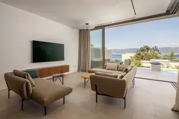 Contemporary Villa Retreat with 3 Bedrooms in Trogir