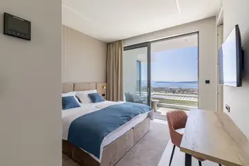 Contemporary 5-Bedroom Villa with Sea View in Kaštel Stari