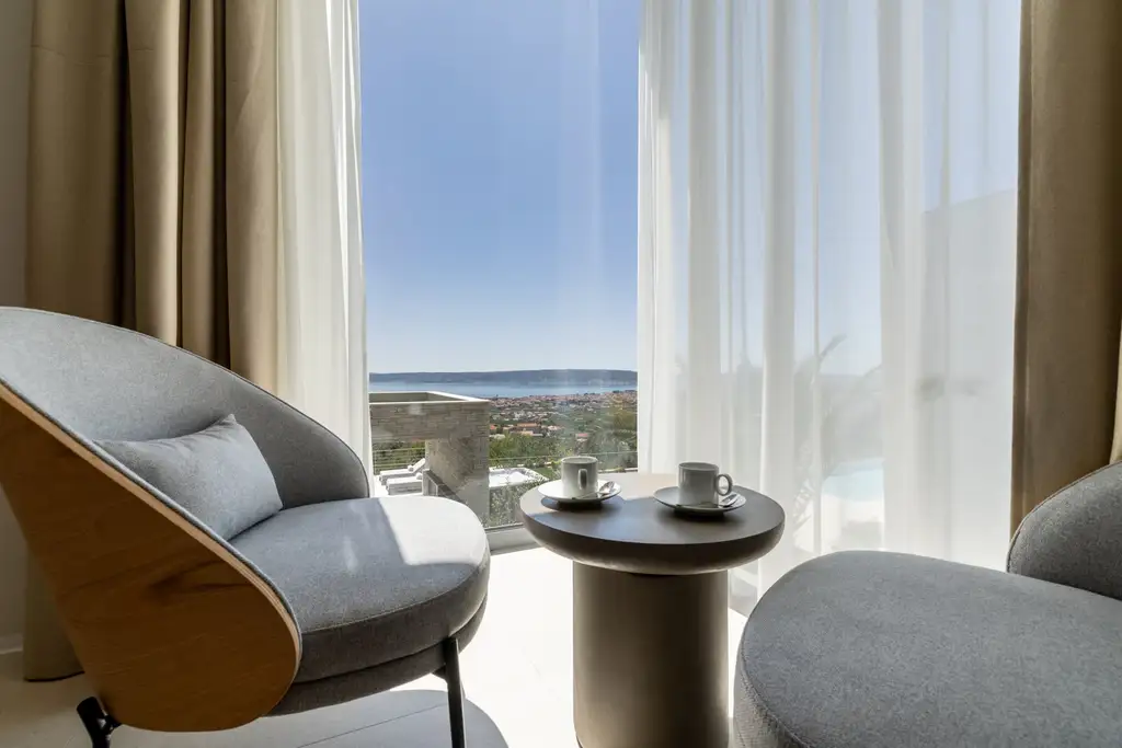 Contemporary 5-Bedroom Villa with Sea View in Kaštel Stari