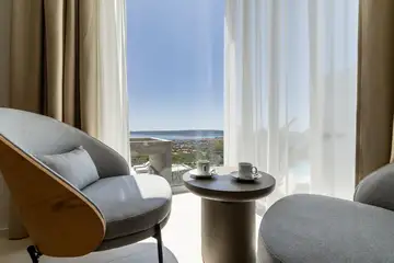 Contemporary 5-Bedroom Villa with Sea View in Kaštel Stari