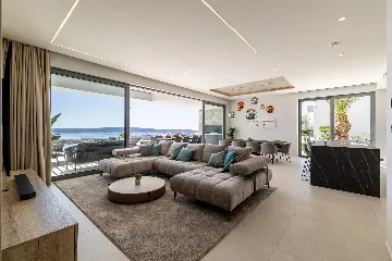 Contemporary 5-Bedroom Villa with Sea View in Kaštel Stari