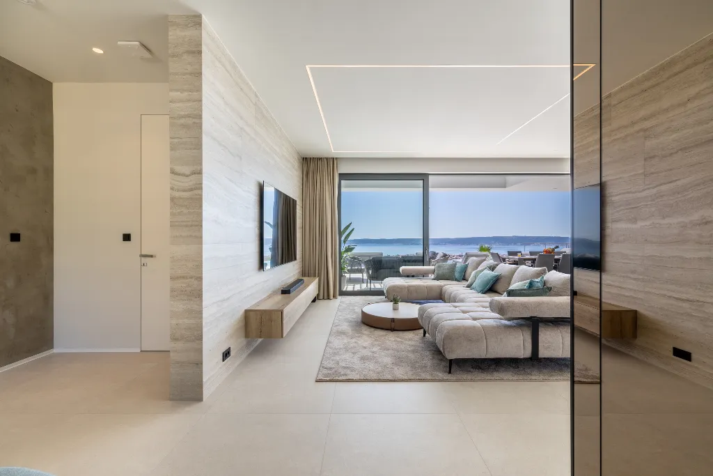 Contemporary 5-Bedroom Villa with Sea View in Kaštel Stari