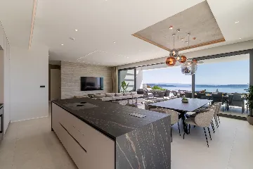 Contemporary 5-Bedroom Villa with Sea View in Kaštel Stari
