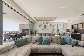 Contemporary 5-Bedroom Villa with Sea View in Kaštel Stari