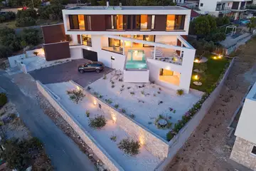 Contemporary Villa with Pool in Primošten