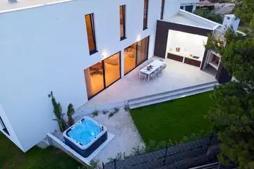 Contemporary Villa with Pool in Primošten