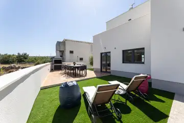 Spacious Family Villa with Pool in Primošten