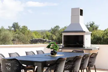 Spacious Family Villa with Pool in Primošten