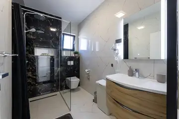 Spacious Family Villa with Pool in Primošten