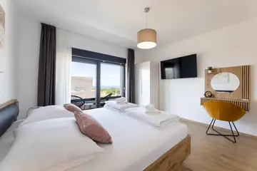 Spacious Family Villa with Pool in Primošten