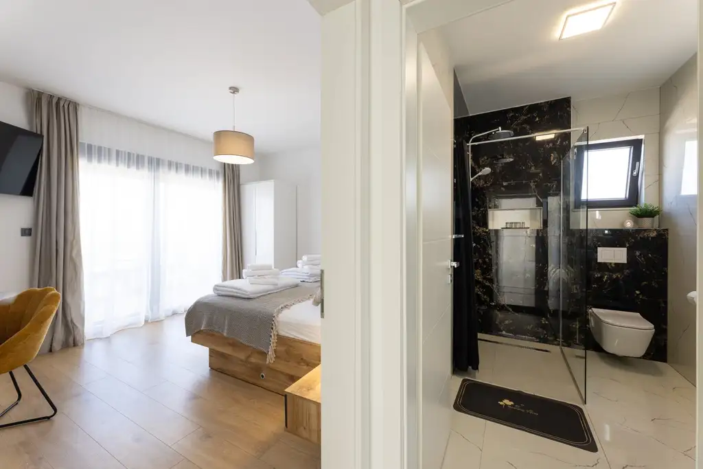 Spacious Family Villa with Pool in Primošten