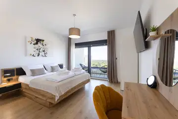 Spacious Family Villa with Pool in Primošten