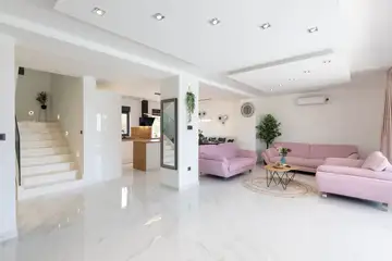 Spacious Family Villa with Pool in Primošten