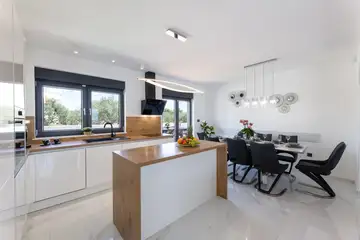 Spacious Family Villa with Pool in Primošten