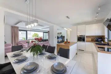 Spacious Family Villa with Pool in Primošten